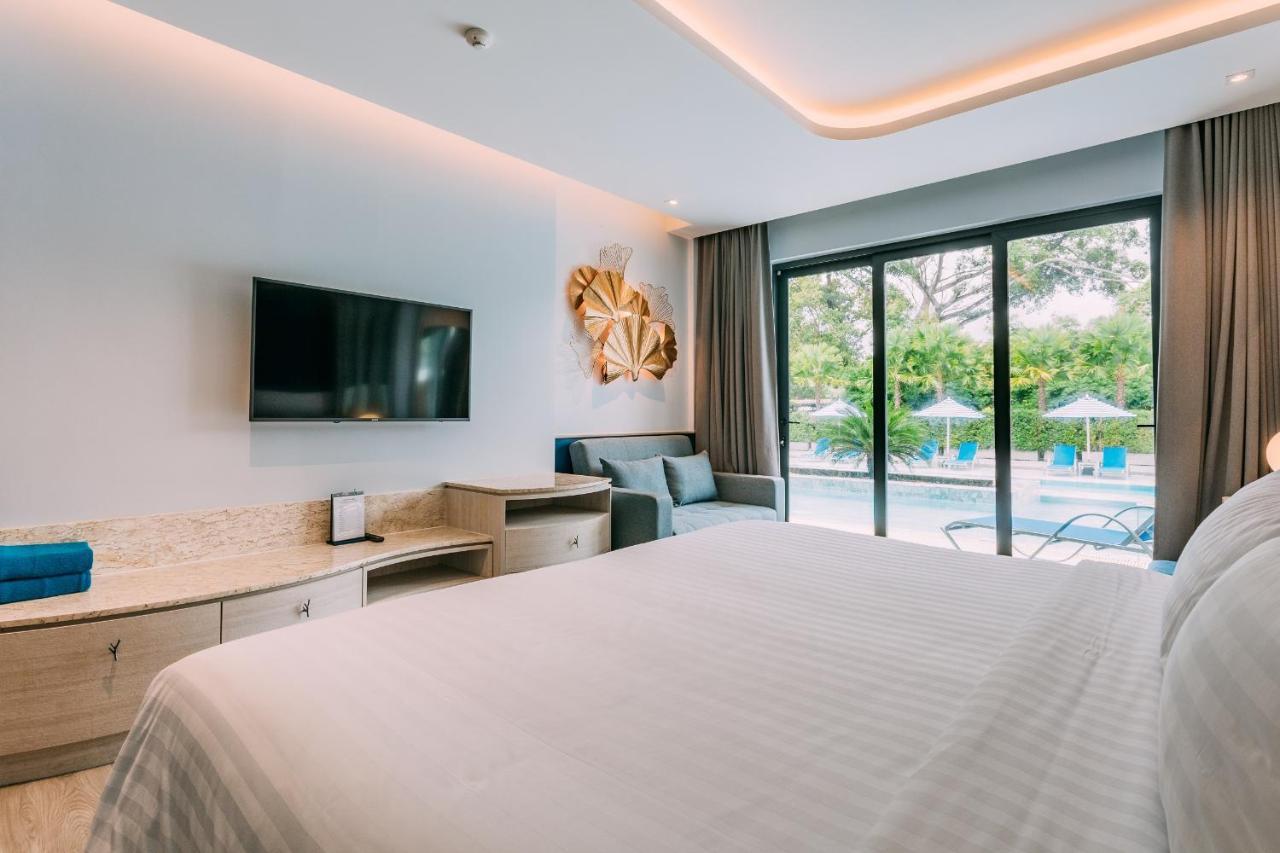 Seabed Grand Hotel Phuket - Sha Extra Plus Esterno foto Deluxe Pool Access