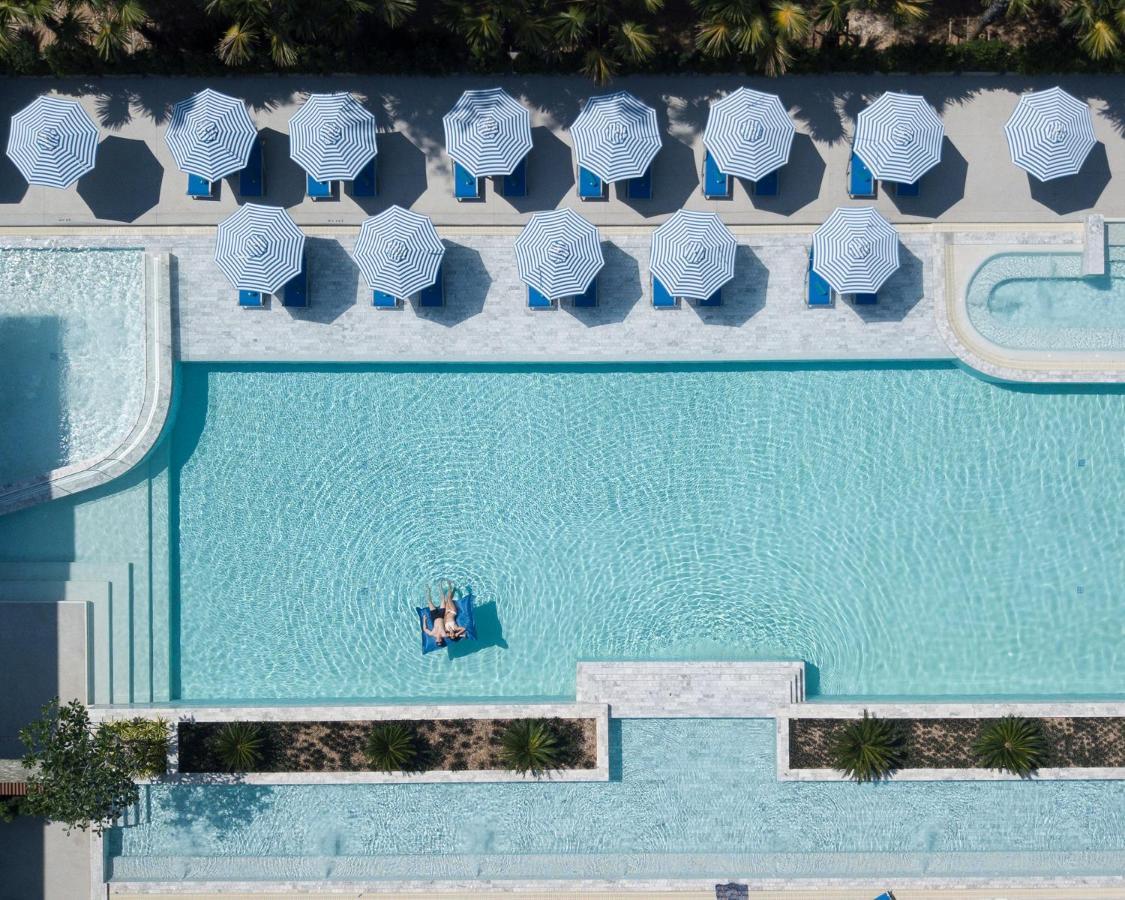 Seabed Grand Hotel Phuket - Sha Extra Plus Esterno foto Aerial view of the pool at the Hotel