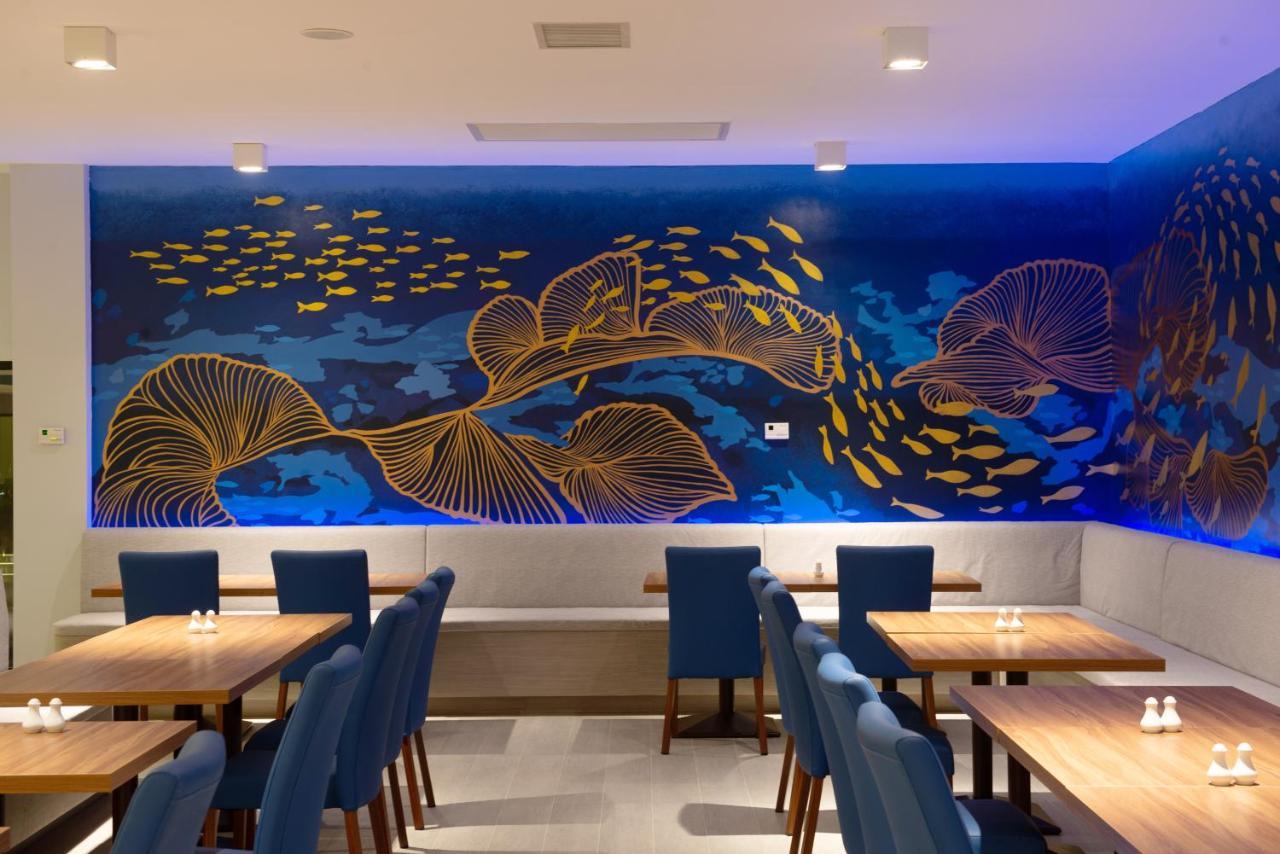 Seabed Grand Hotel Phuket - Sha Extra Plus Esterno foto Interior of the restaurant
